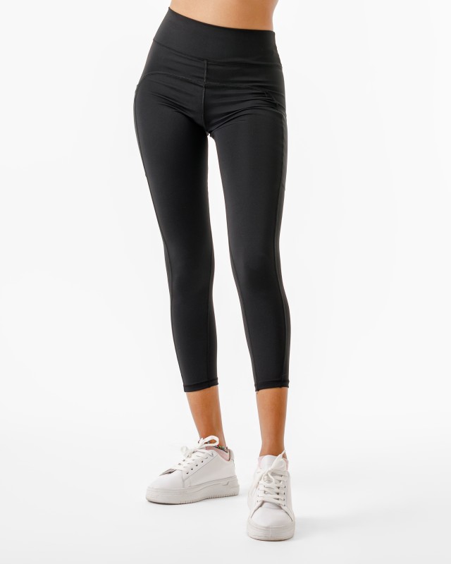 Ladies pocketed legging